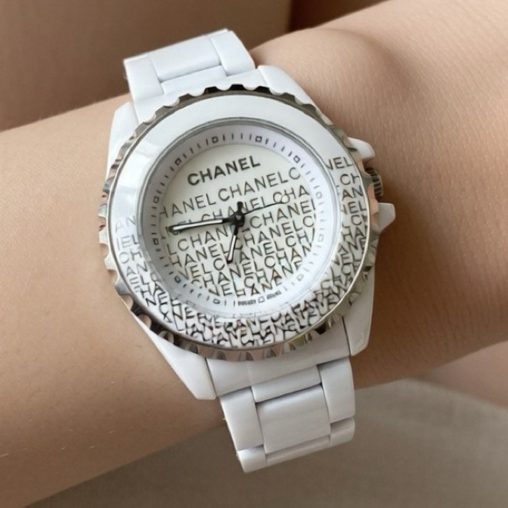 CHANEL homage Elegant White ladies Watch working